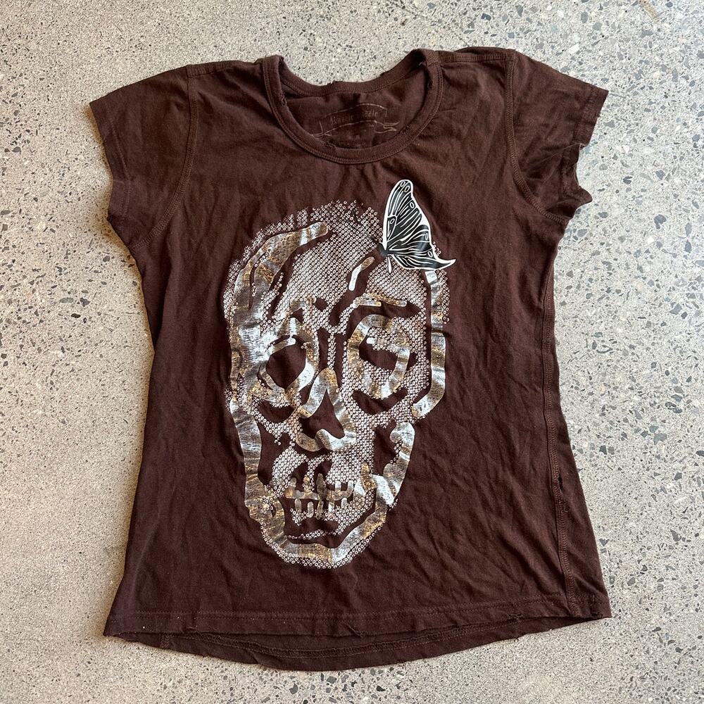 Razzle Dazzle Women’s Medium Top Brown Distressed Skull Tee Graphic y2k baby tee